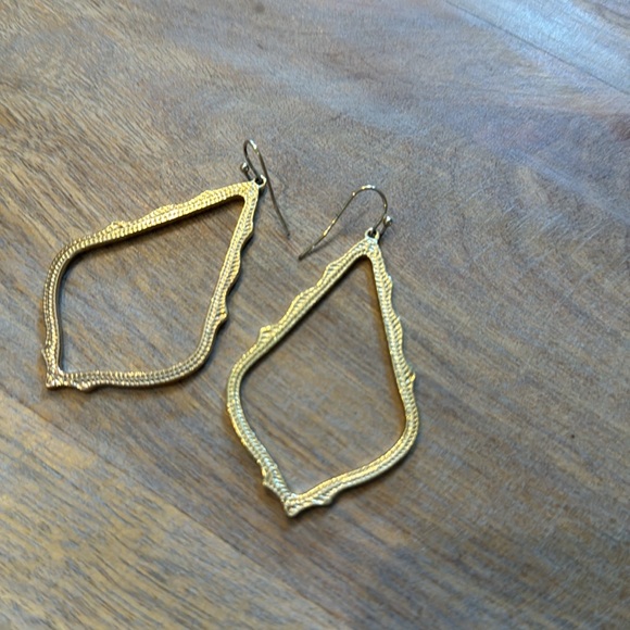 Kendra Scott Earrings - Picture 2 of 3